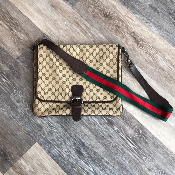 Authentic GUCCI messenger bag - Large / Unisex - Picture 3 of 14